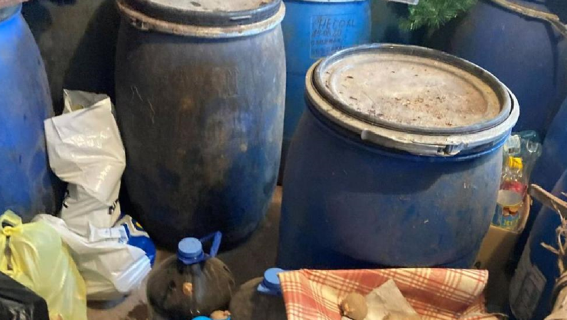 Иззеха 1040 литра контрабанден алкохол след спецакция в Силистренско, съобщиха