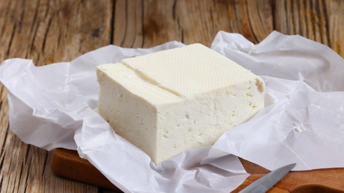 Как да разпознаваме истинското от фалшивото сирене
