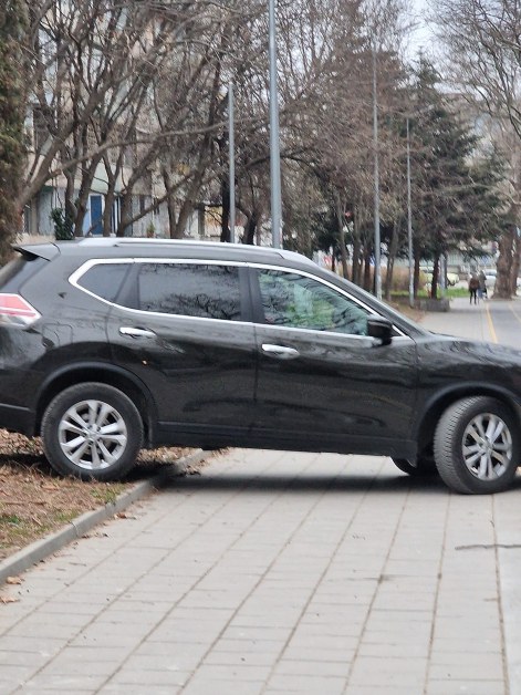 Млада майка сигнализира за опасно поведение на шофьор във Варна.