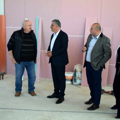 Кметът на Община Марица Димитър Иванов направи първа копка на