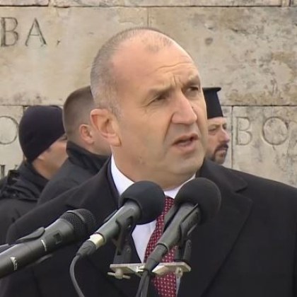 Президентът Румен Радев произнесе реч пред Паметника на свободата по