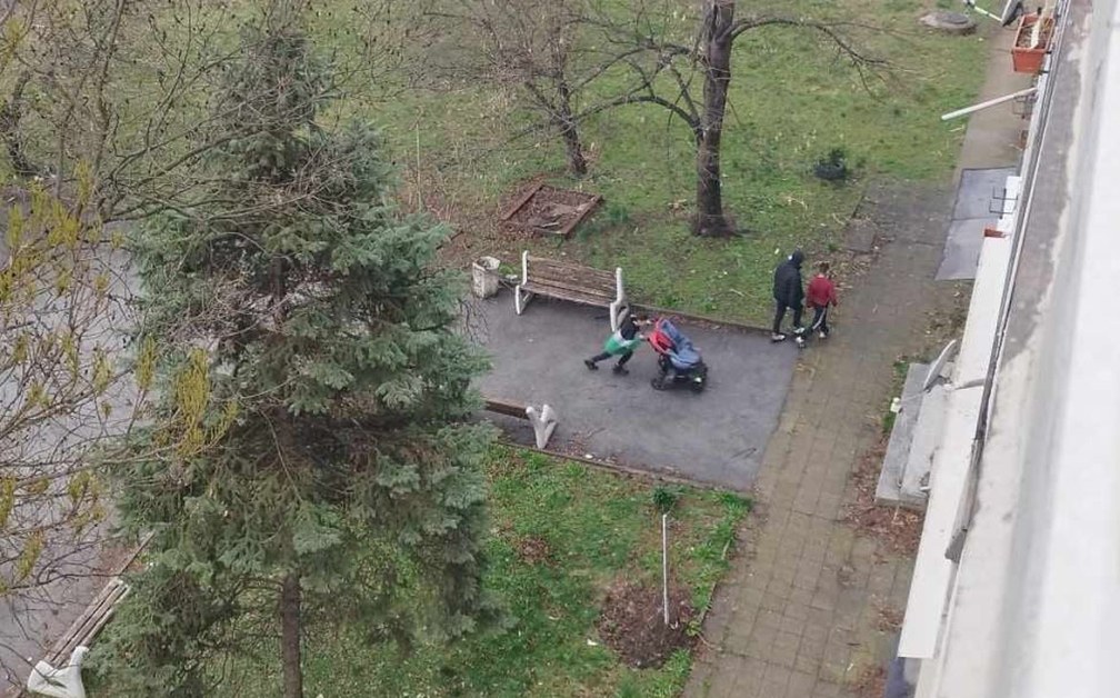 Ето кой стои зад кражбата на детска количка за близнаци в София СНИМКИ