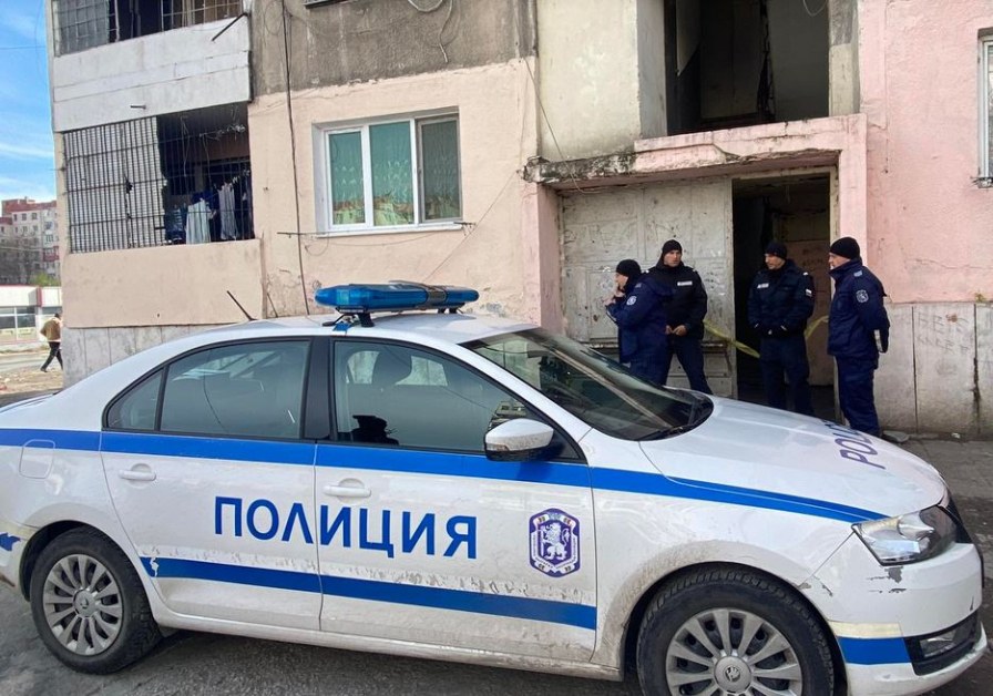 Двойка обра пиян пловдивчанин, спипаха апаш в квартира