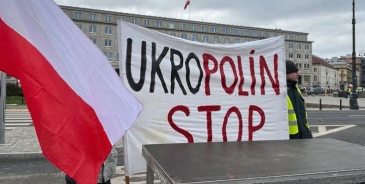 Полските фермери, които започнаха мащабен протест в центъра на столицата в