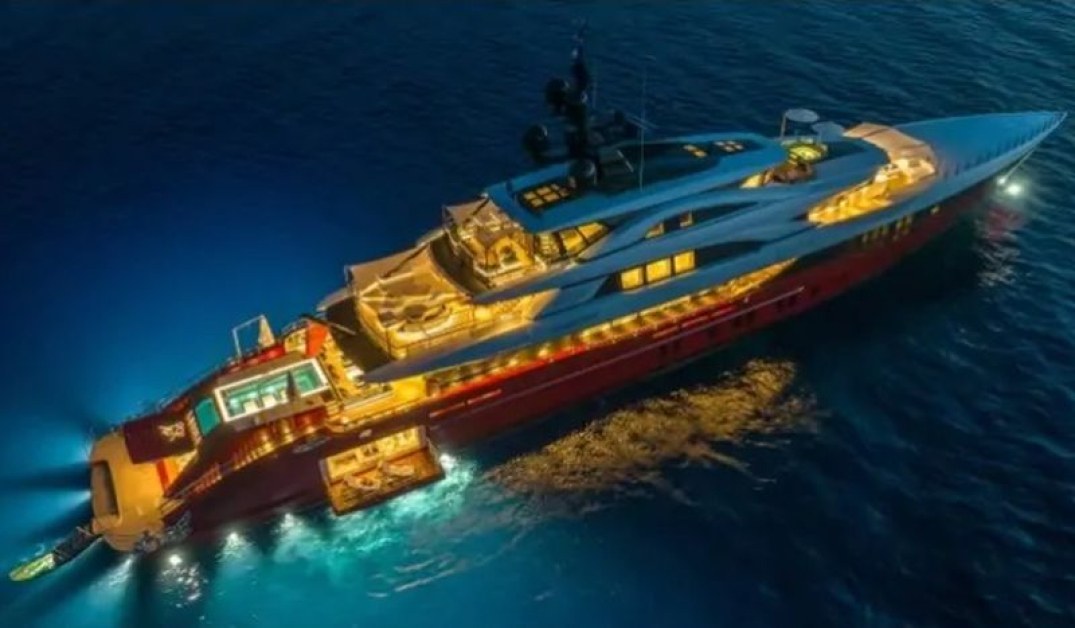 Твърде много лукс: не харесаха луксозната яхта на мистериозен милиардер СНИМКИ