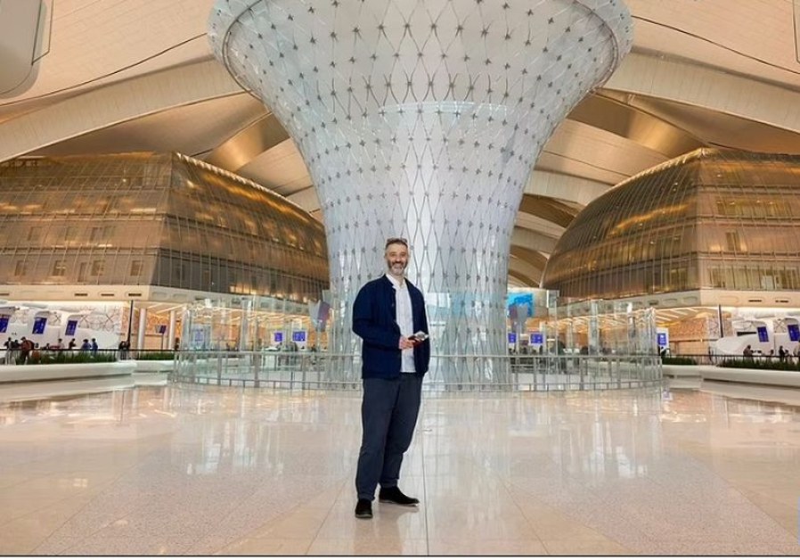 Лукс в небето: как изглежда полет до Абу Даби за £5000 СНИМКИ