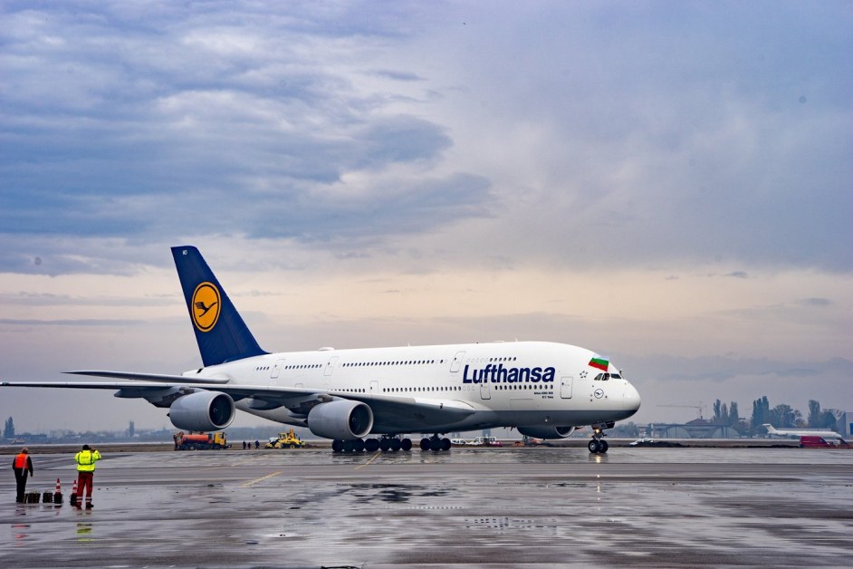 Стачки на Lufthansa в Германия, отменени са полети и от София