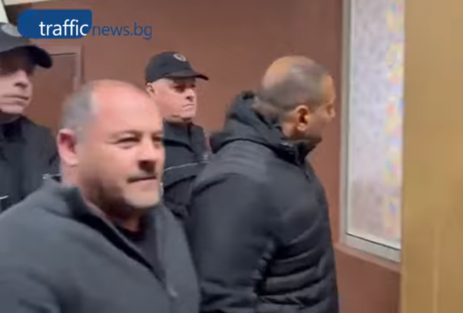 Военен от ОПГ-то на Въльо Петров е арестуван за рекет, под домашен арест е