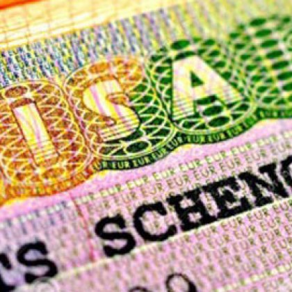 Българското посолство в Русия потвърди че издаването на шенгенски визи