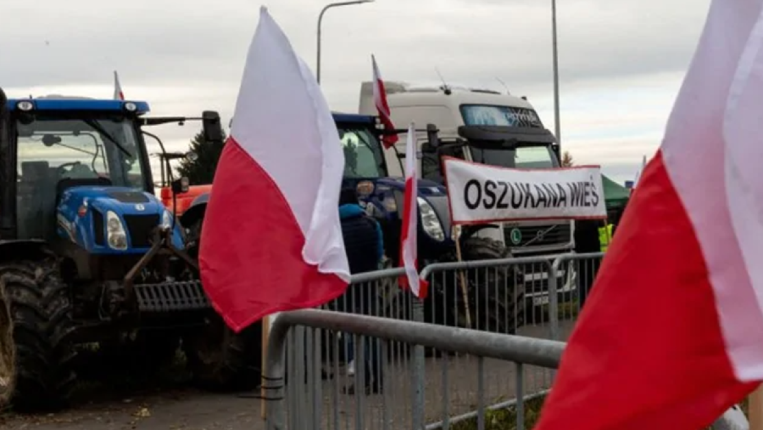 Сутринта на 15 март полските фермери започнаха да блокират ГКПП