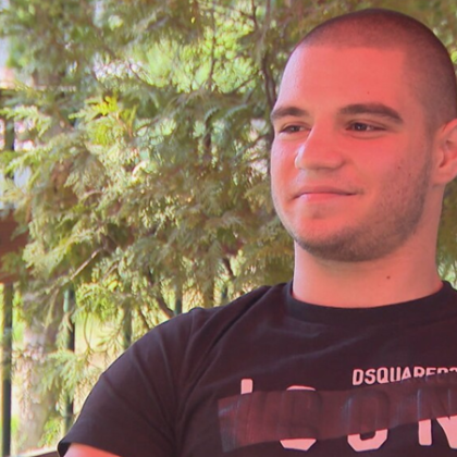 19 годишният Васил Михайлов син на пернишкия прокурор Бисер Михайлов излиза