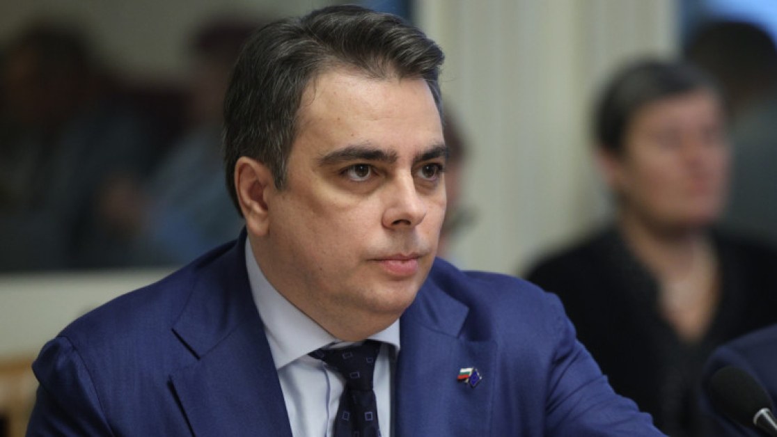Асен Василев: Не може да има правителство с Габриел за премиер