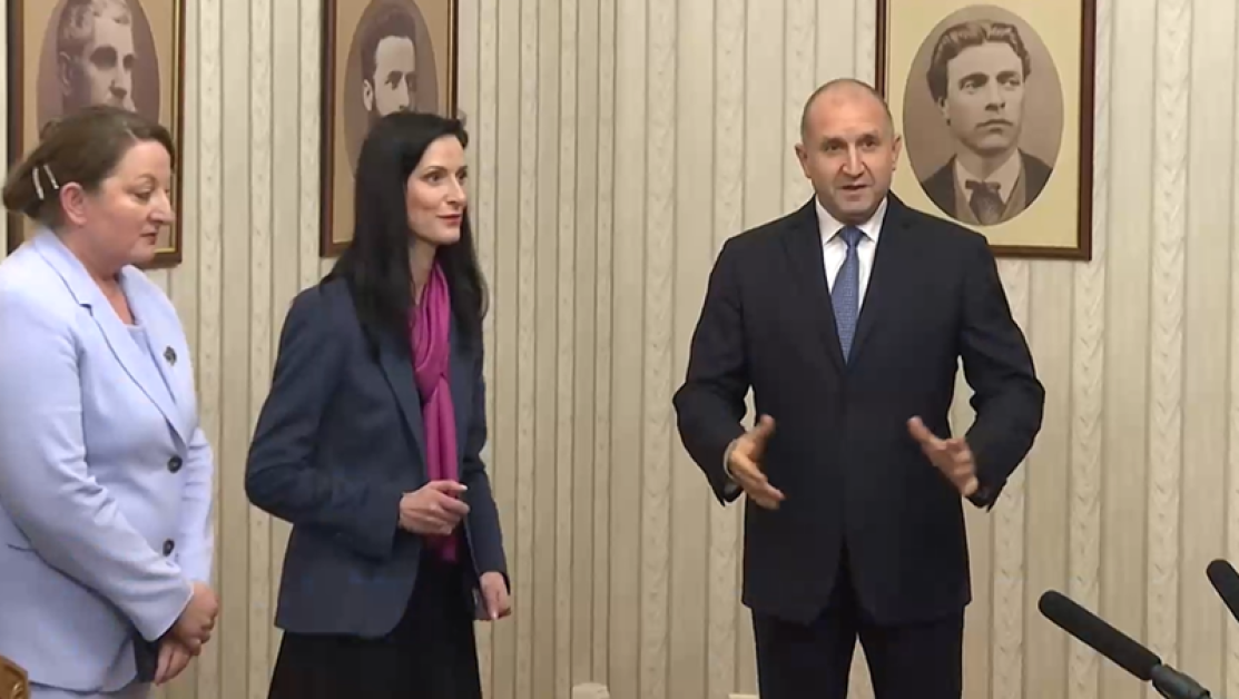 Мария Габриел се срещна с президента, България ще има правителство!