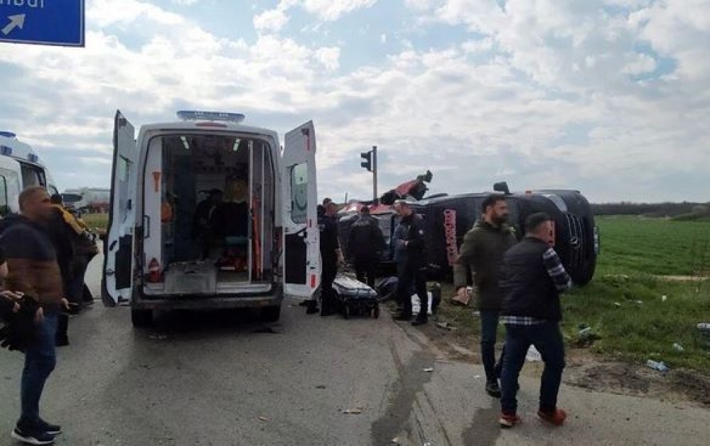 Тежка катастрофа между тир и бус в Турция, има много жертви и ранени