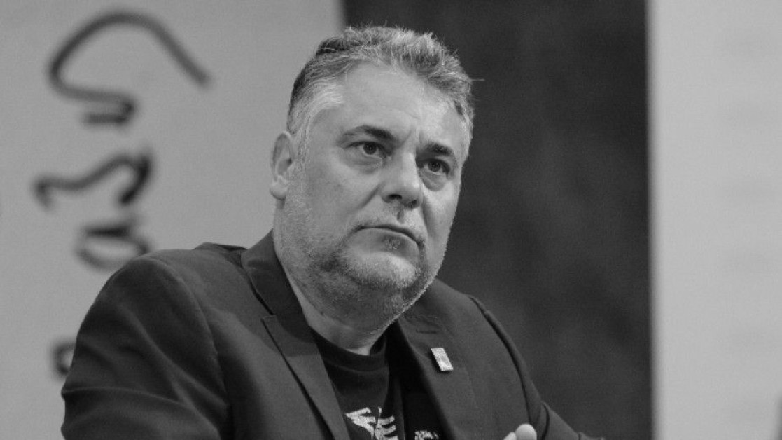Почина писателят Алек Попов