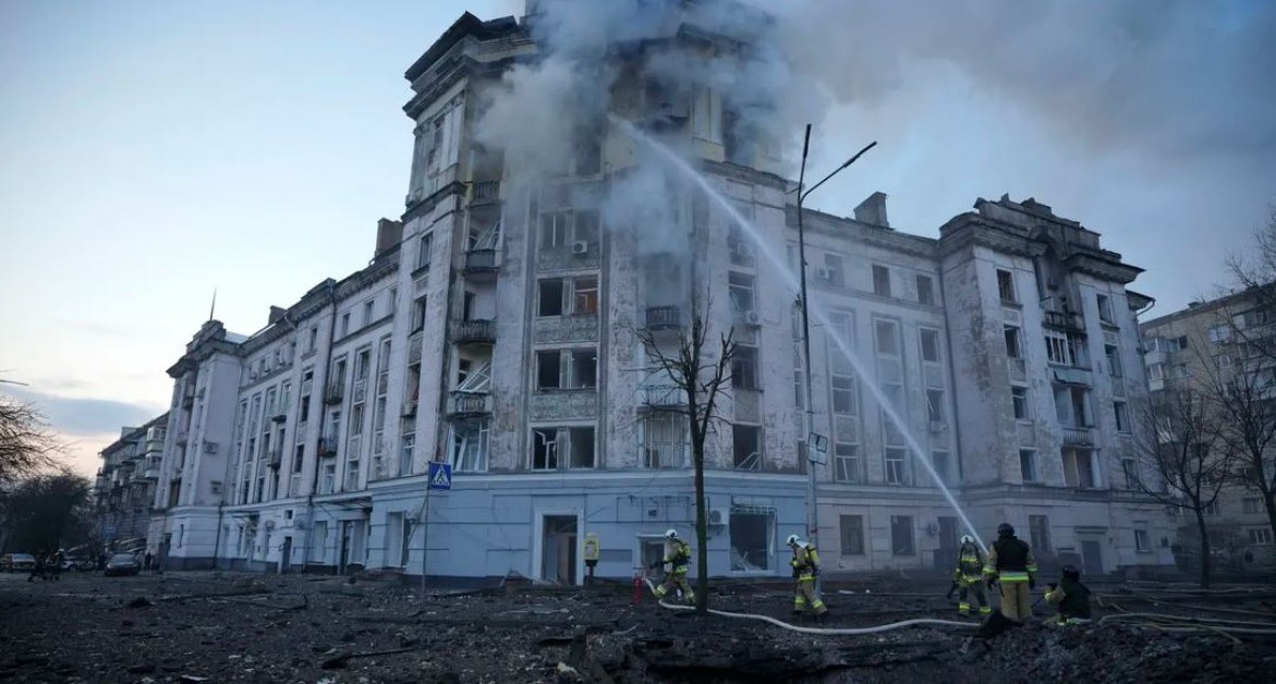 Около 15 взрива се чуха тази сутрин в украинския град