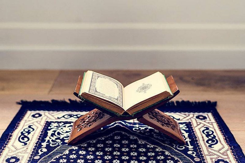Жена получи доживотна присъда - изгорила страници от Корана