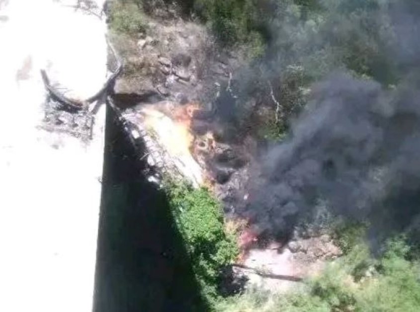 Автобус падна от мост, загинаха 45 души СНИМКИ+ВИДЕО