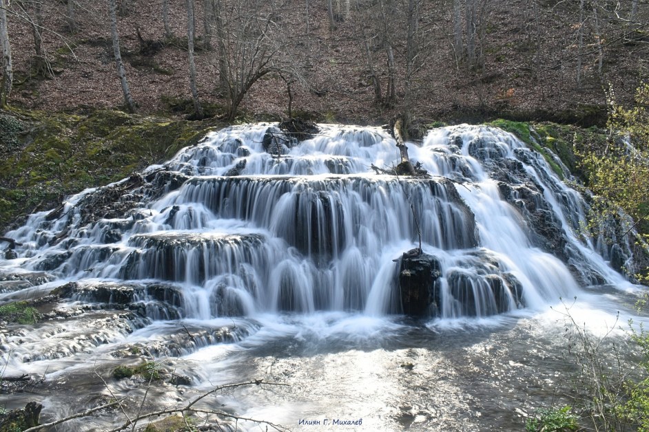Снимка: Идеално за пролетта: Разходка до водопада на Деветте извора