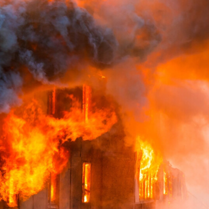 Училище в първомайското село Езерово изгоря до основи след умишлен