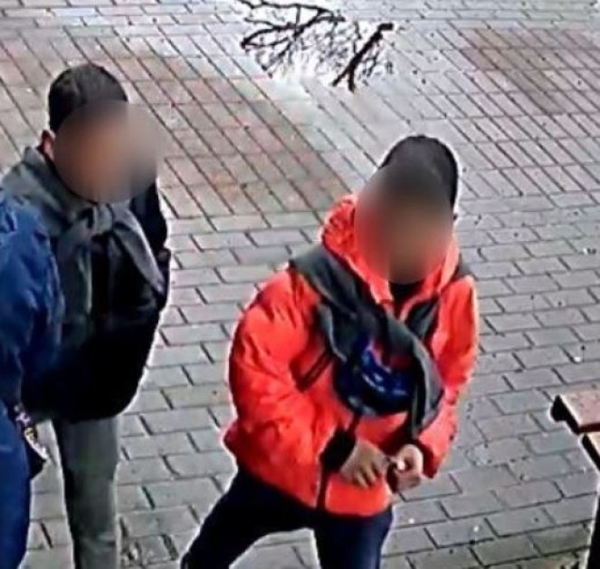 Деца тарашиха сграда в София и откраднаха стар лаптоп, твърди