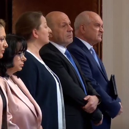 Изпраният за служебен премиер Димитър Главчев представя днес своите кандидати