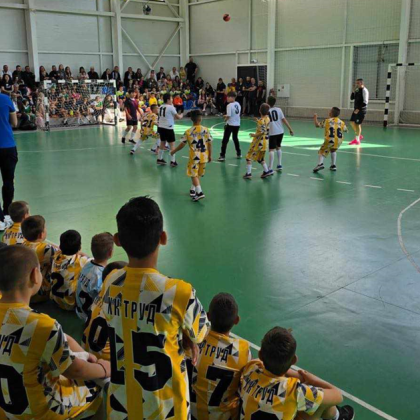 18 отбора се състезаваха в третия турнир по хандбал в Община Марица