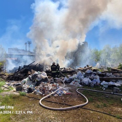 Пожар възникна около 13 50 ч в кв Захарна фабрика в