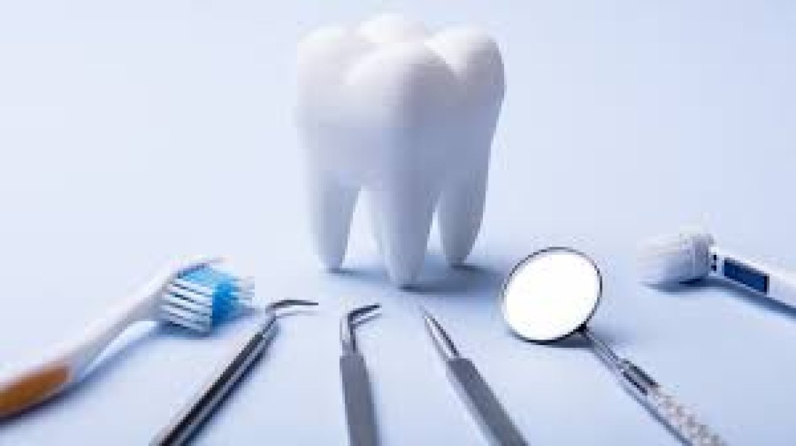Зъболекари посочиха 7 симптома, които да не пренебрегвате