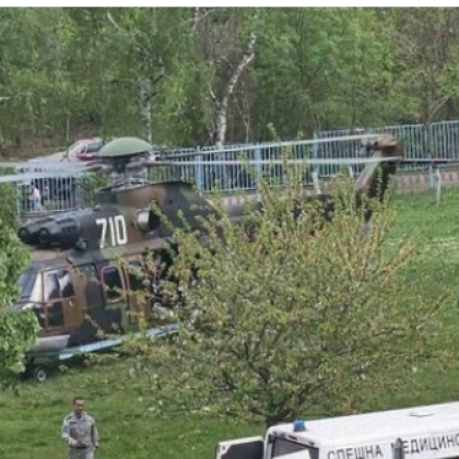 Хеликоптер AS 532 Cougar с екипаж от 24 а авиобаза Крумово