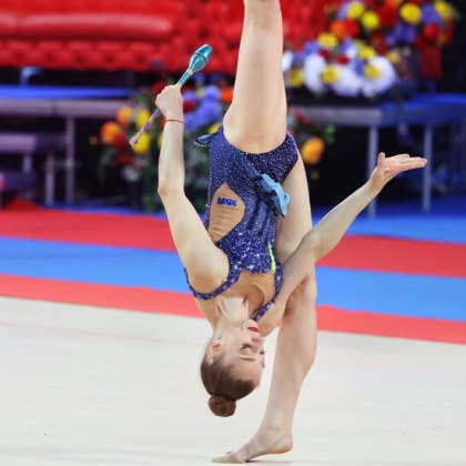 Българската гимнастичка Боряна Калейн завоюва сребърен медал във финала на