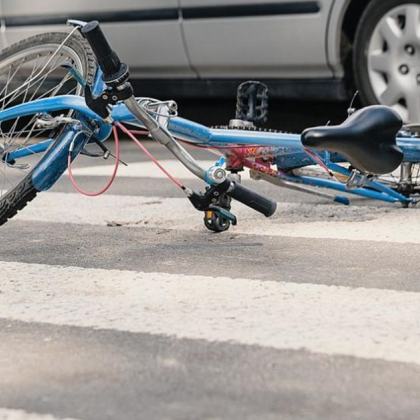 Велосипедист е с опасност за живота след катастрофа вчера По предварителни