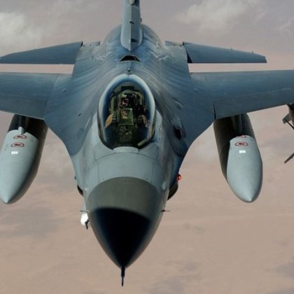 Първите два изтребителя F 16 ще ни бъдат предадени от САЩ