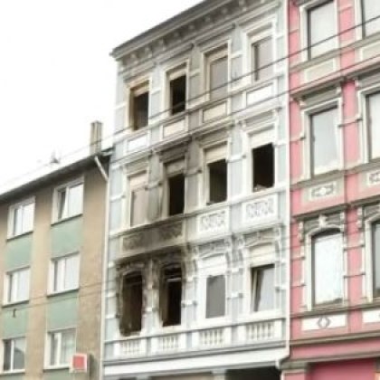 Второ българско семейство и бебето им са пострадали в пламъците