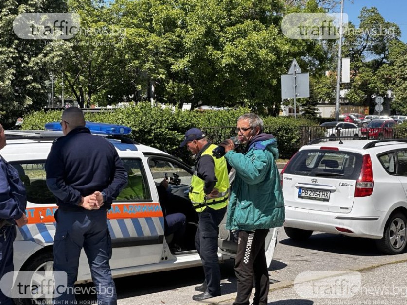 Шофьор на автобус изхвърли контрольор в Пловдив, изгони пътниците СНИМКИ