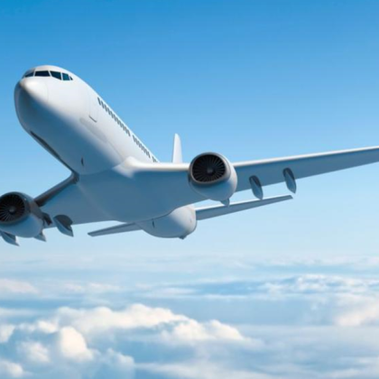 Пързалката за аварийна евакуация падна от самолет на американската авиокомпания