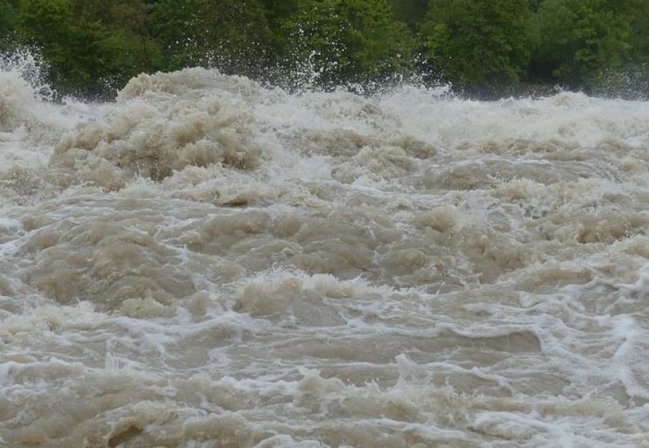 Воден ад взе 70 жертви, засегнати са 130 000 души