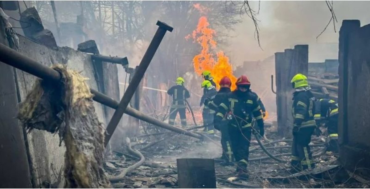 Русия атакува Одеса с балистика с касетъчна бойна глава: има убити