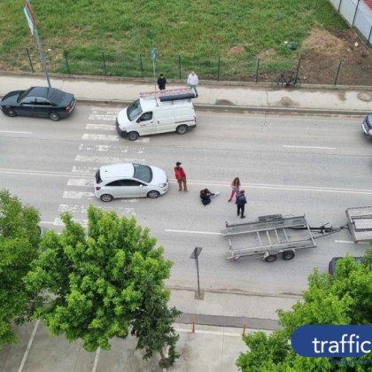 Блъснаха момиче на пешеходна пътека в Пловдив пише Очевидците