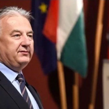 Официална Будапеща няма да екстрадира военнослужещи украинци в Киев Това заяви унгарският вицепремиер Жолт