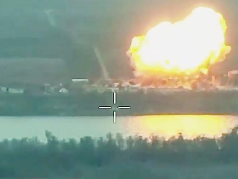 Руските въоръжени сили удариха с авиационна бомба ФАБ-1500 село Моначиновка