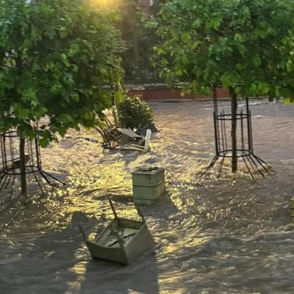 Силната буря в Плевен за която по рано GlasNews bg съобщи е