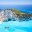 Райски гръцки плаж остава затворен