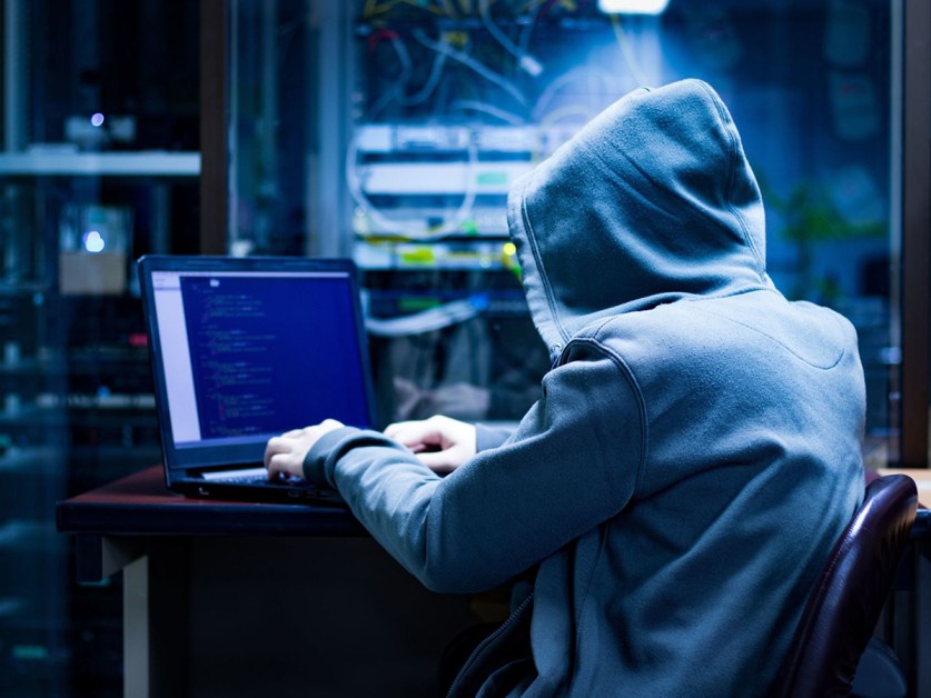 Хакери от Руската федерация хакнаха 100 уебсайта в Украйна. Действията