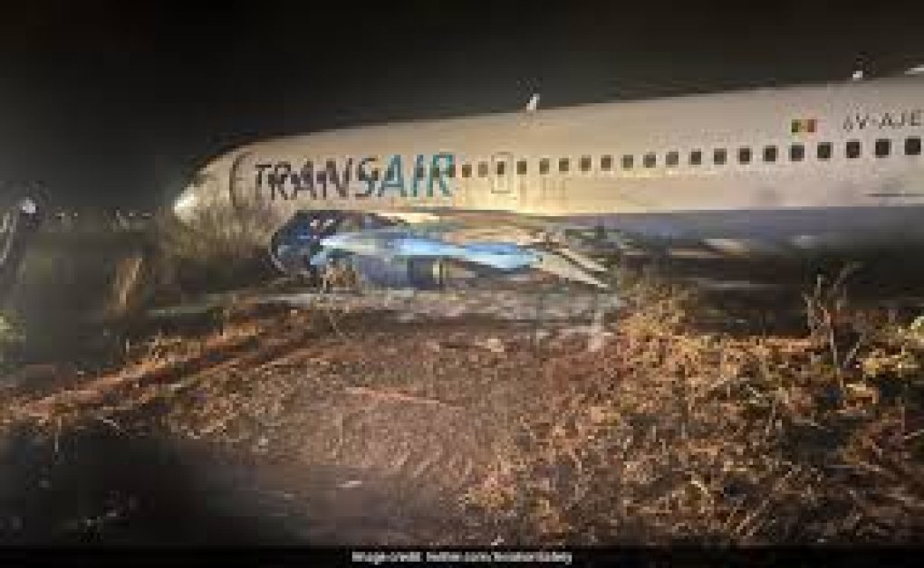 Нов инцидент със самолет, 11 души са ранени