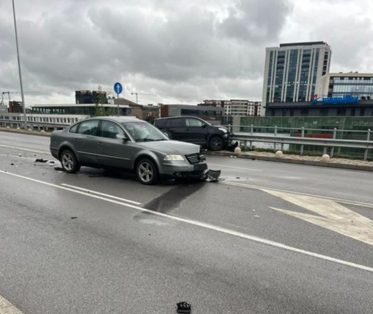 Две коли се блъснаха тази сутрин в София. Инцидентът е