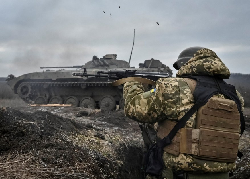 Русия твърди, че нейните сили са навлезли в граничния град