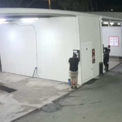 Двама мъже са вандалствали на автомивка в София става ясно