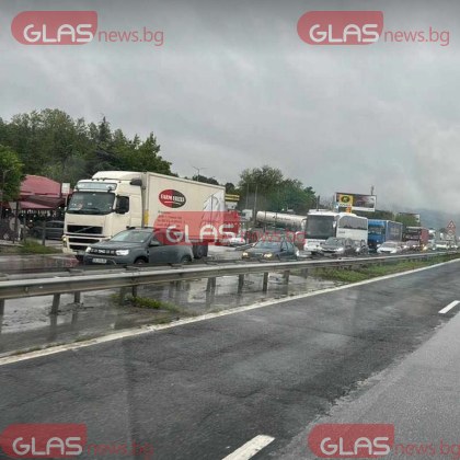 Продължават затрудненията за водачите пътуващи по АМ Тракия към София Вече