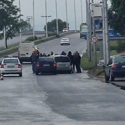 Катастрофа стана преди минути в Пловдив Две коли са се